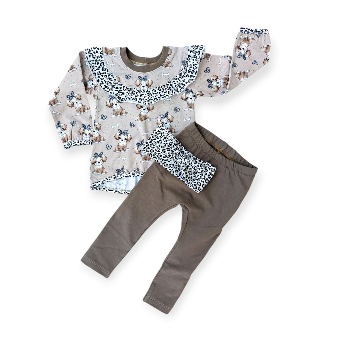 Sett str 92- søt hund med Leo sløyfe 